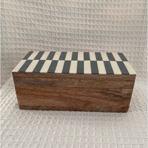Hinged Wooden Box With Strips Of Alternating Color Stone Pieces